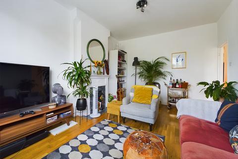 94 Marvels Lane, London, SE12 9PG