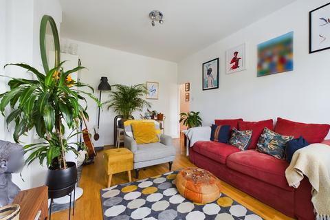 94 Marvels Lane, London, SE12 9PG