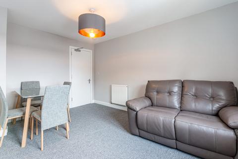 4 bedroom flat to rent, 2350L – Alan Breck Gardens, Edinburgh, EH4 7HU