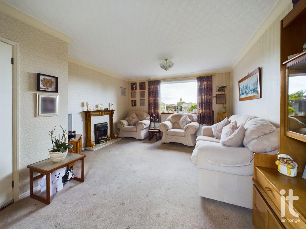 Talbot Street, Hazel Grove... 3 bed mews £250,000