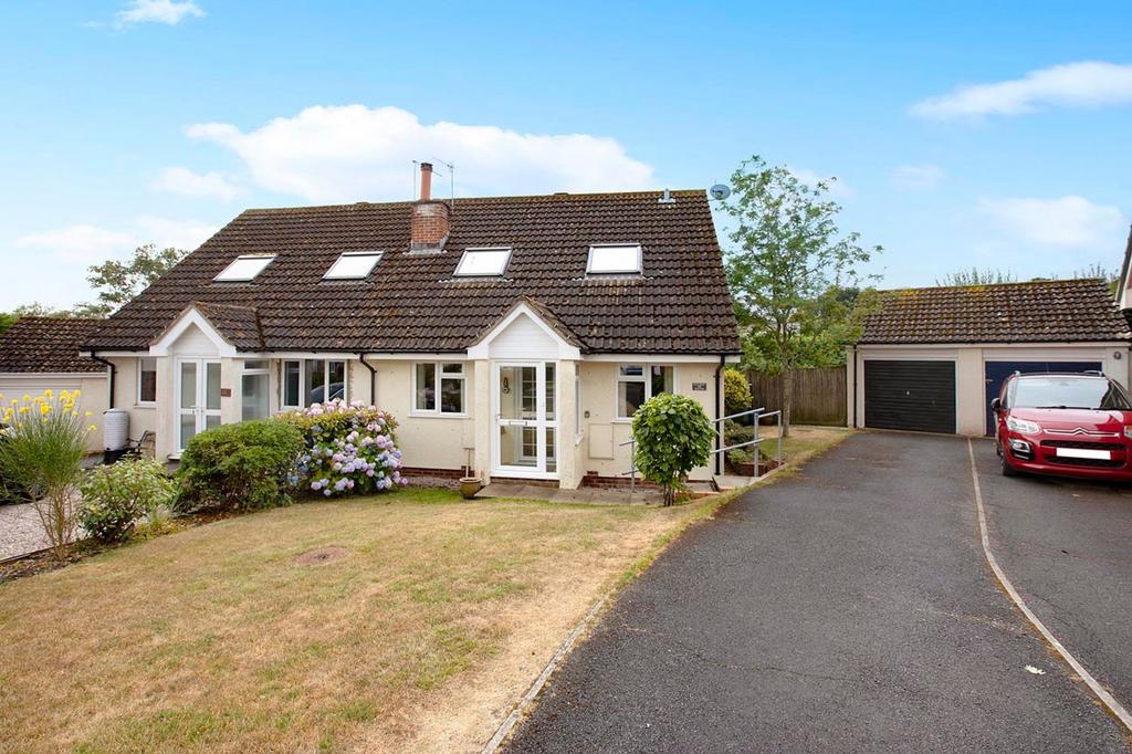 Kiln Close, Bovey Tracey, TQ13 3 bed semidetached house for sale £