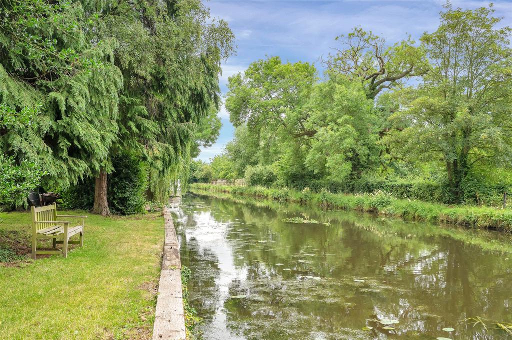 Mill Lane, Barrow upon Soar, Loughborough 4 bed bungalow £850,000