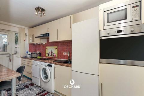 47 Clarkes Drive, Uxbridge, UB8 3UJ
