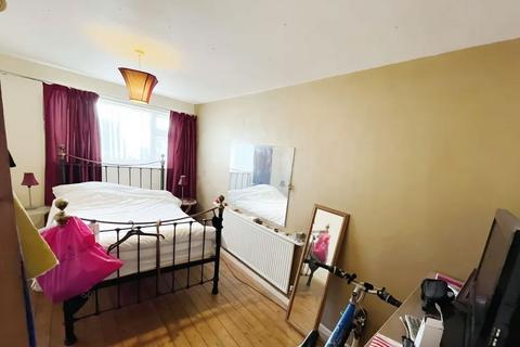 2 bedroom flat for sale - Linkway Gardens, Leicester, Leicestershire, LE3 0LW