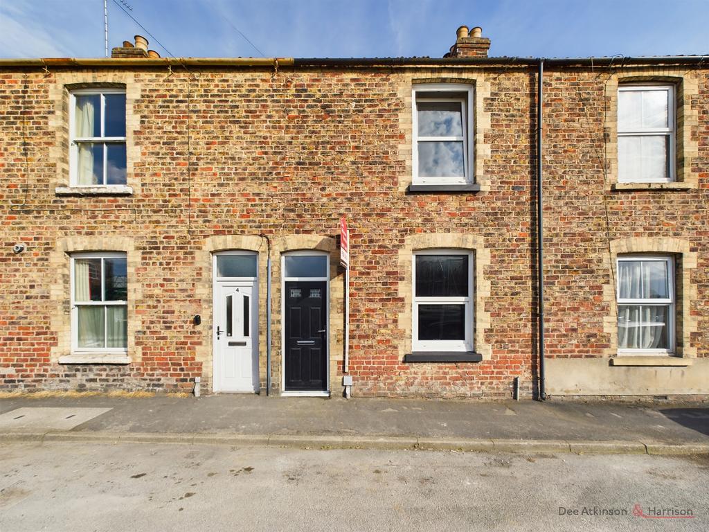 2 Bedroom Terraced House   For Sale