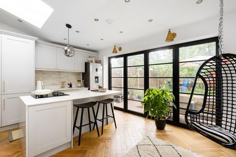 20 Glenfarg Road, London, SE6 1XH