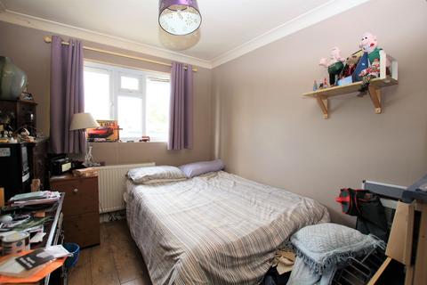 2 bedroom bungalow for sale - Wolseley Avenue, Jaywick, Clacton-on-Sea