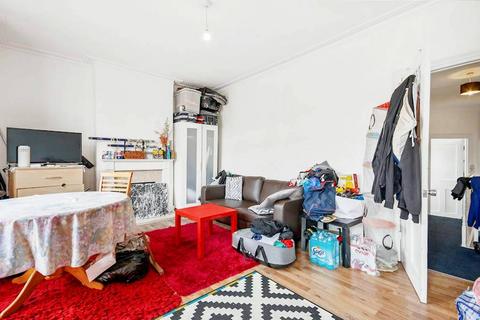 1 bedroom flat for sale, Grove Green Road, London E11