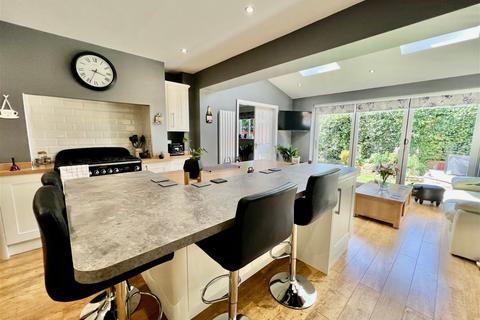 3 Aire Mount, Wetherby, LS22 7FW