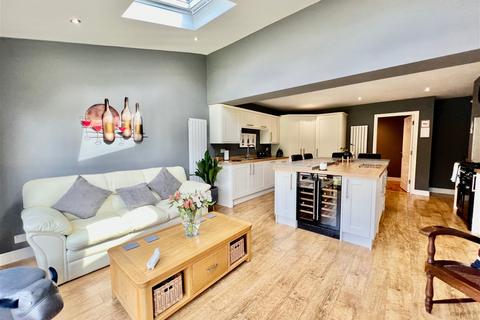 3 Aire Mount, Wetherby, LS22 7FW