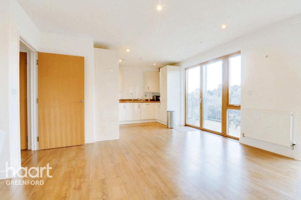 Windmill Lane, Greenford 2 bed apartment for sale £385,000