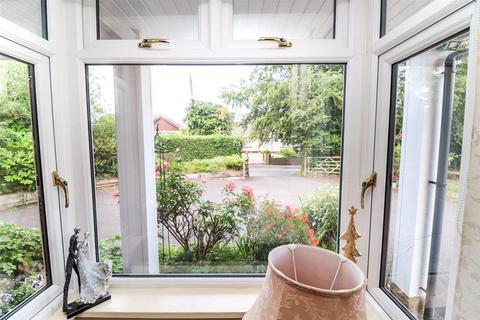 Neston Dobles Lane, Holsworthy, EX22 6HN