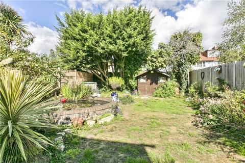 31 Bridge Way, Twickenham, TW2 7JL