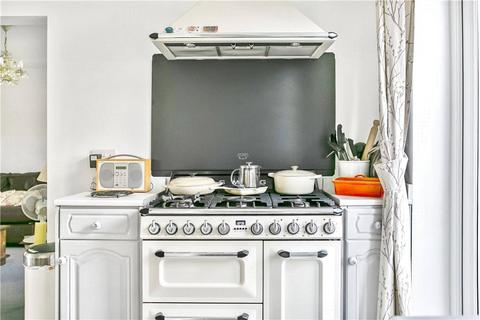 31 Bridge Way, Twickenham, TW2 7JL