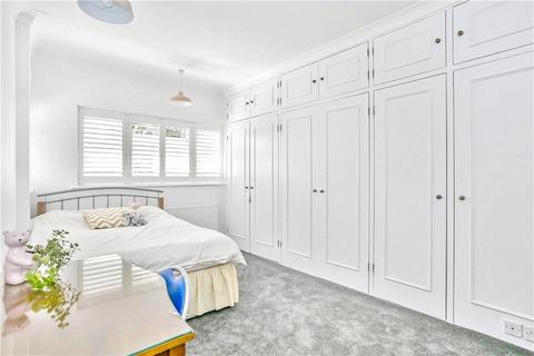 31 Bridge Way, Twickenham, TW2 7JL