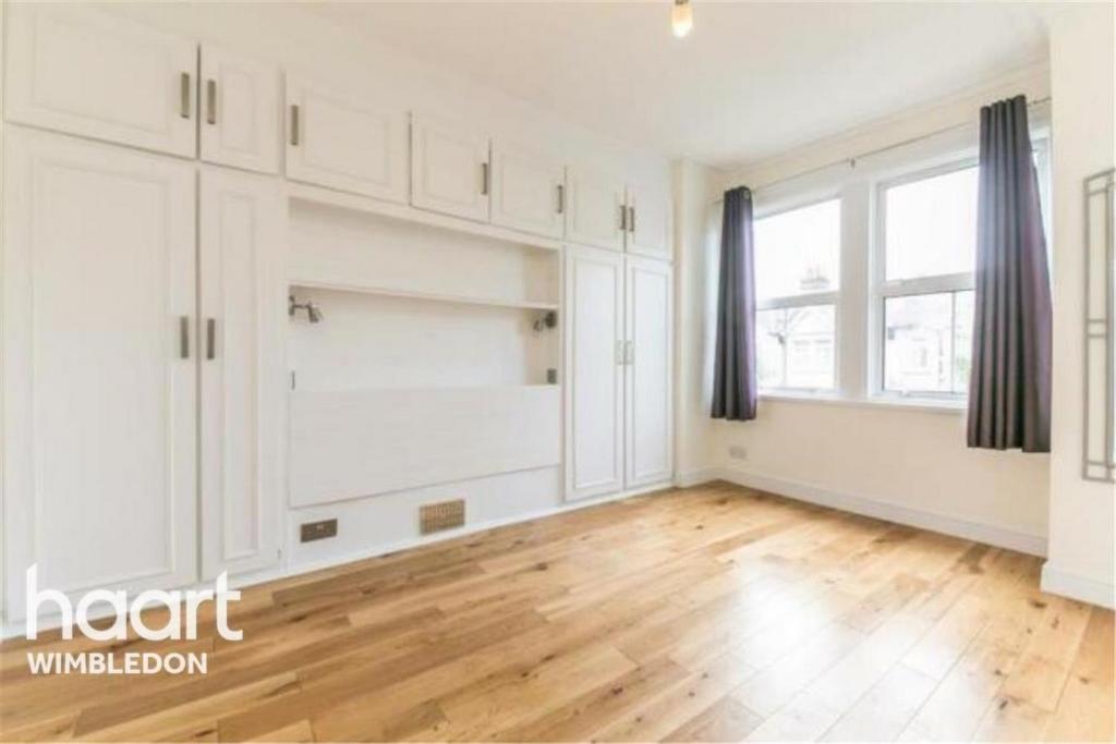 Prince Avenue, SW20 3 bed terraced house £2,500 pcm (£577 pw)