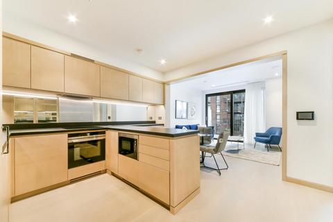 2 bedroom flat to rent, Legacy Building, Embassy Gardens, London, SW11