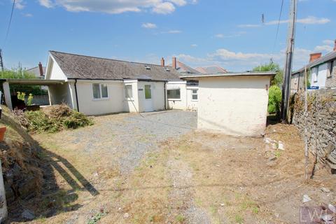 2 bedroom bungalow for sale, Queensway, Manor Avenue, Pwllheli