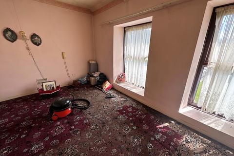 5 Heol Twrch, Lower Cwmtwrch, Swansea, SA9 2TD