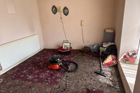 5 Heol Twrch, Lower Cwmtwrch, Swansea, SA9 2TD