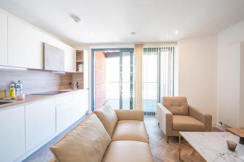 2 bedroom flat to rent, Three waters, Bow, London, E3