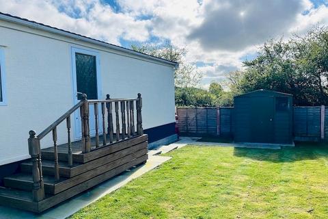 2 bedroom park home for sale, Two Bed Homeseeker Langdale Plus 40x12 The Compasses Park, Cranleigh GU6