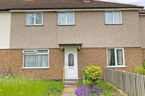 70 Ingrebourne Road, Rainham, RM13 9AL