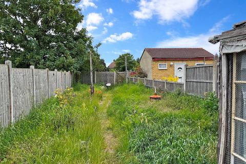 70 Ingrebourne Road, Rainham, RM13 9AL