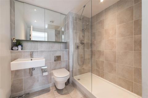 2 bedroom flat to rent, Landmark East Tower, 24 Marsh Wall, London