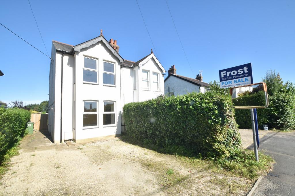 Road, Prestwood, Great Missenden, Bucks, HP16 3 bed semi