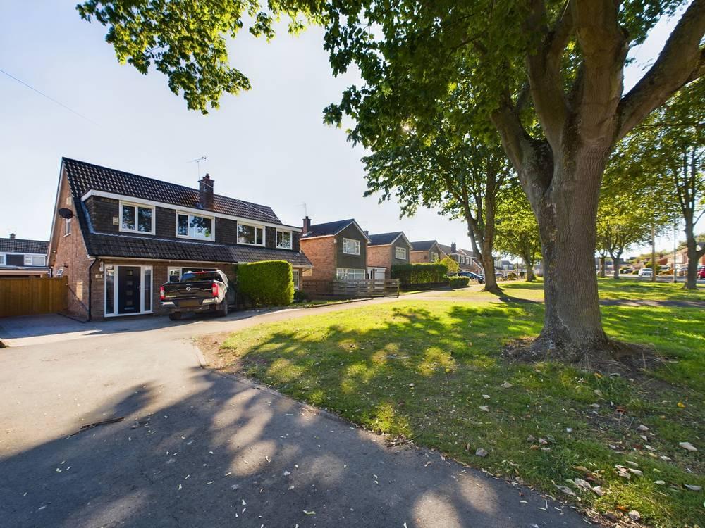 Ellerker Rise, Willerby, HU10 3 bed semidetached house £270,000