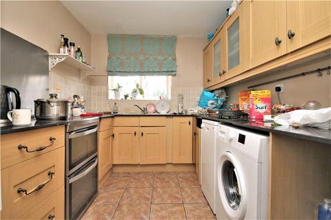 2 bedroom apartment for sale - Waters Drive, Staines-upon-Thames, Surrey, TW18