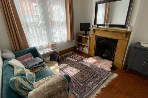3 Leslie Road, Northampton, NN2 6BD