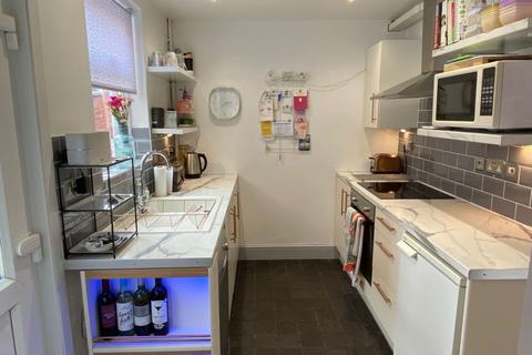 3 Leslie Road, Northampton, NN2 6BD