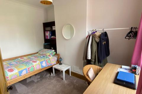 3 Leslie Road, Northampton, NN2 6BD