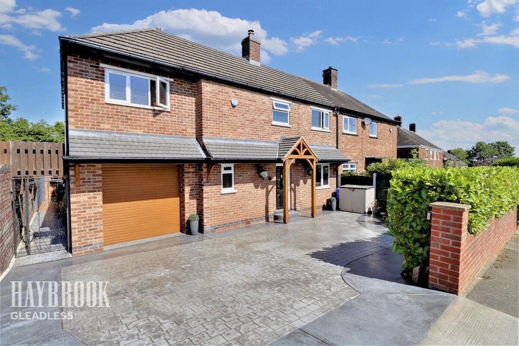 Lister Crescent, Sheffield 3 bed semidetached house for sale £240,000