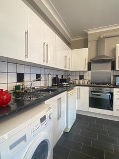 4 bedroom flat to rent, Gorgie Road, Gorgie, Edinburgh, EH11