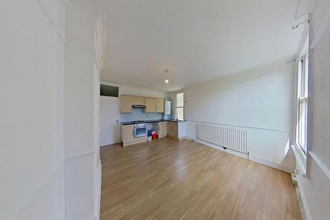 1 bedroom flat to rent, Central Parade, Herne Bay, CT6 5JN