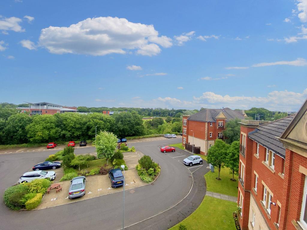 Mill Brae Court, Ayr KA7 2 bed apartment £775 pcm (£179 pw)