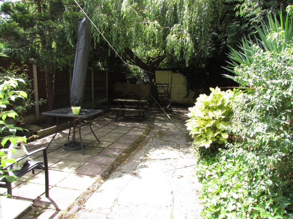 Longwood Road, Peel Hall, Manchester... 3 bed end of terrace house £