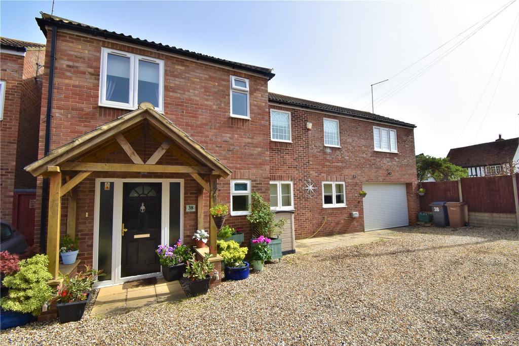 Boleyn Way, Boreham, Chelmsford, CM3 4 bed detached house for sale £