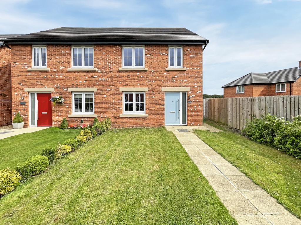 Lynnwood Drive, Billingham, TS22 3 bed semidetached house for sale £