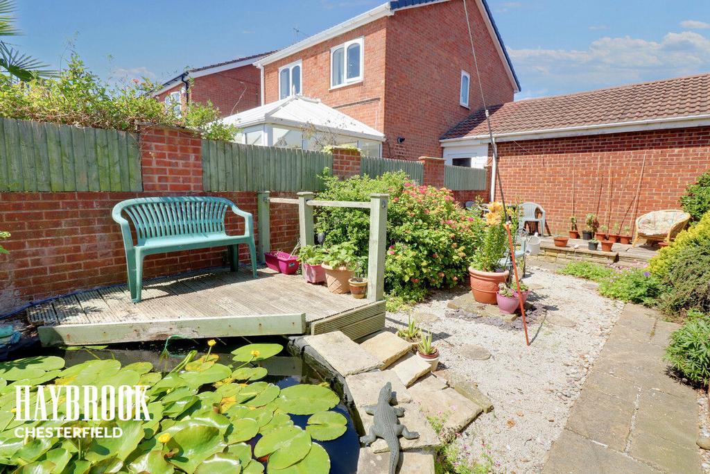 Highfields Drive, Holmewood 3 bed detached house £180,000