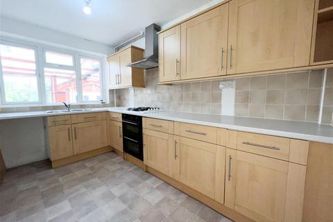 3 bedroom semi-detached house to rent, Atherstone Road, Loughborough LE11