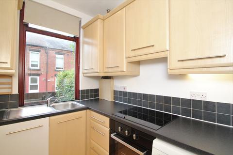 2 bedroom terraced house to rent, Woodville Place, Horsforth, Leeds, West Yorkshire, UK, LS18