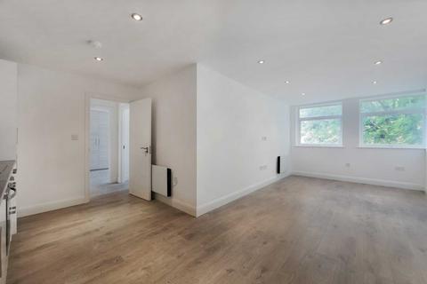 2 bedroom apartment for sale, Raleigh Gardens, Mitcham
