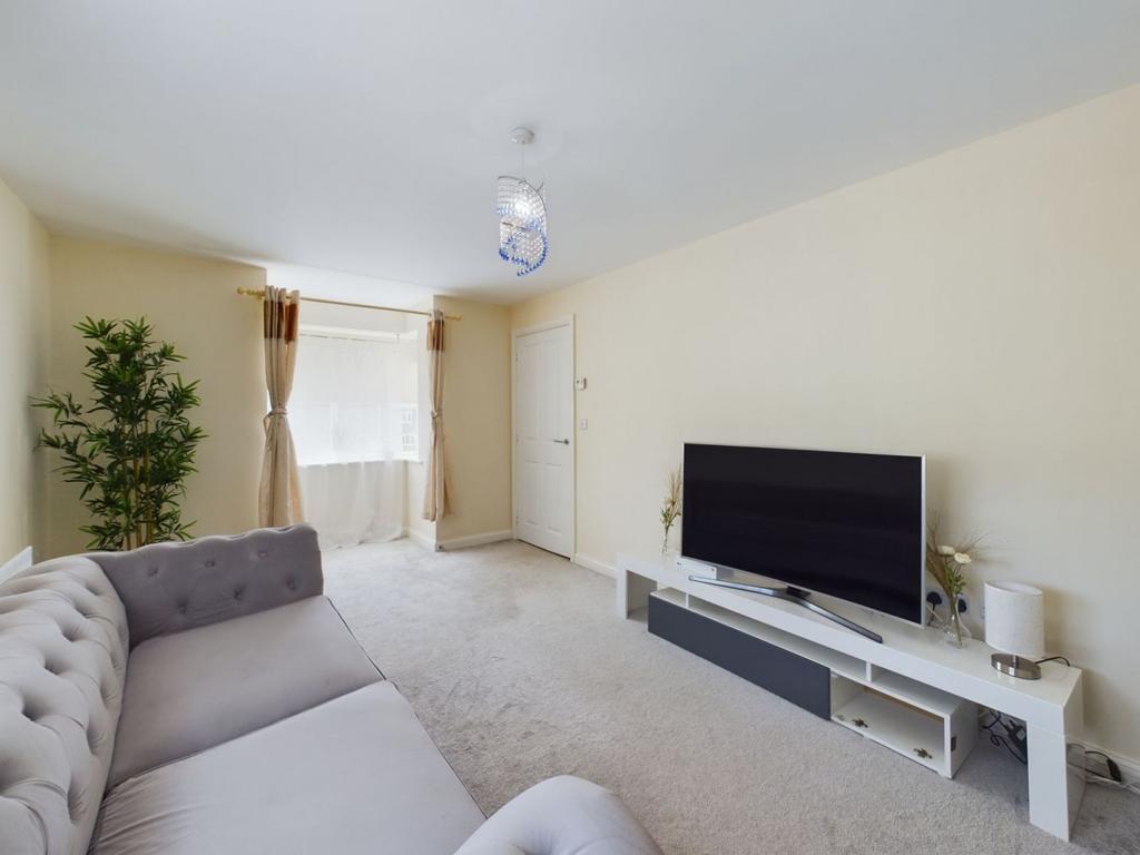 Bakers Lane, Long Buckby, Northampton NN6 7WA 3 bed semidetached house