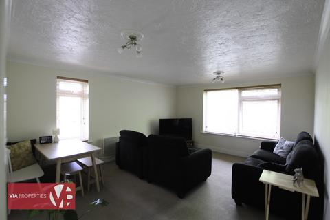 2 bedroom apartment to rent, Woodgrange Court, Rawdon Drive, Hoddesdon EN11