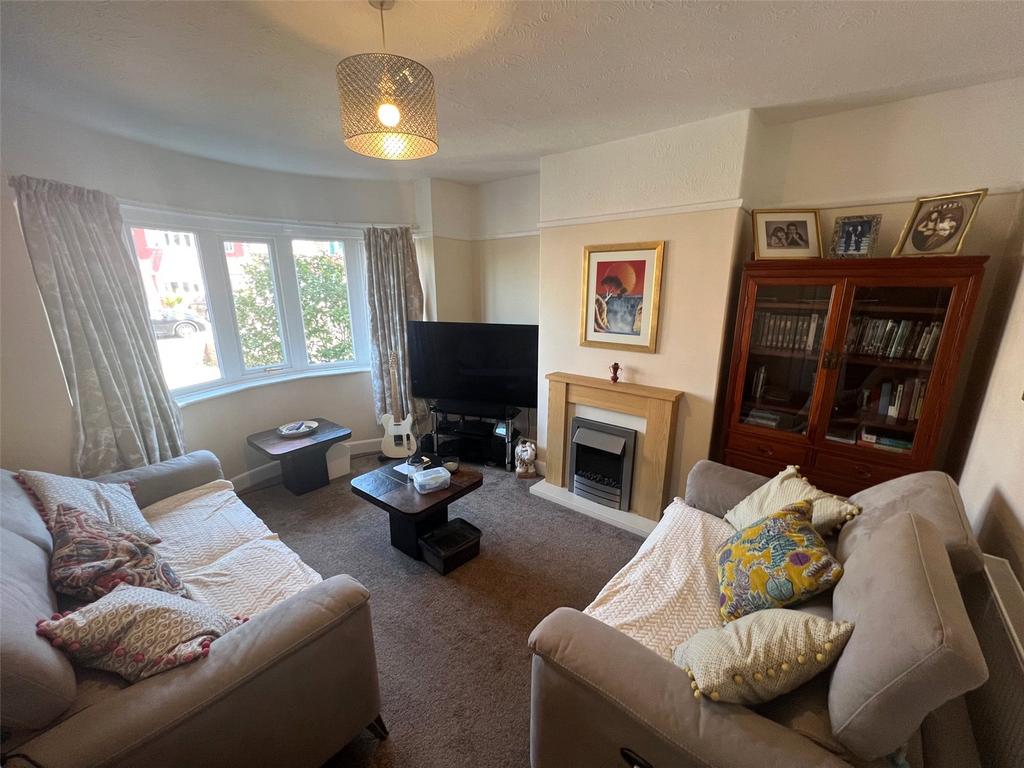Anthony Grove, Gosport, Hampshire, PO12 4 bed terraced house £1,550