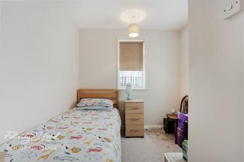 40 Tilbrook Road, London, SE3 9QE